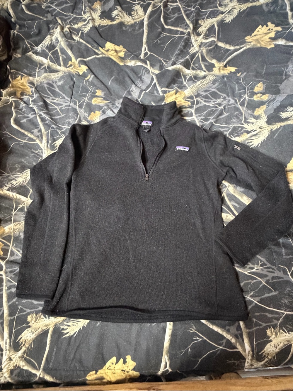Patagonia Women’s Black Half-Zip Fleece Pullover